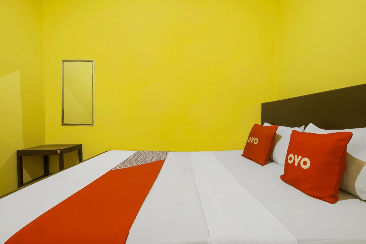 Oyo 92483 Hotel Kirana Salatiga Eksteriør billede