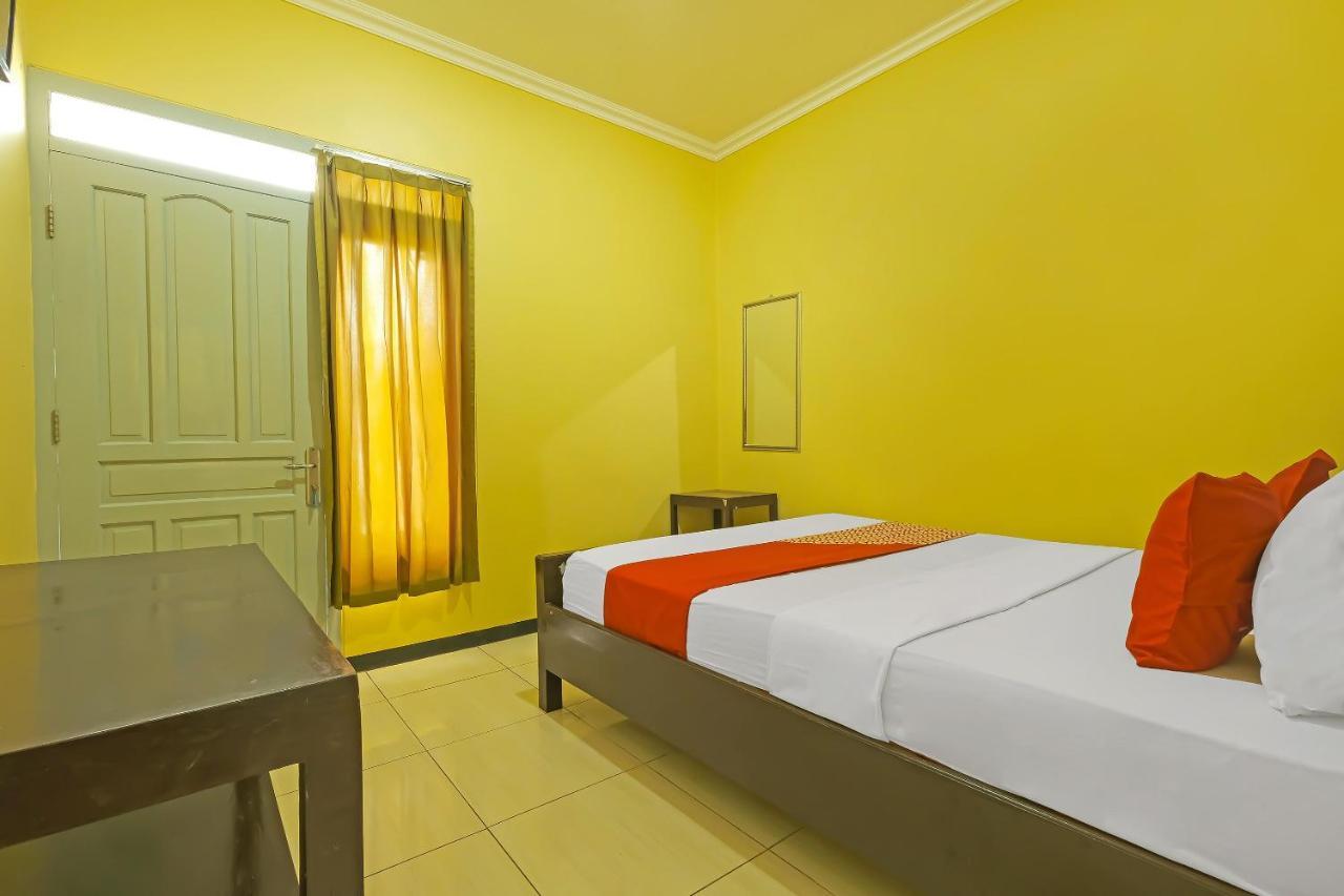 Oyo 92483 Hotel Kirana Salatiga Eksteriør billede