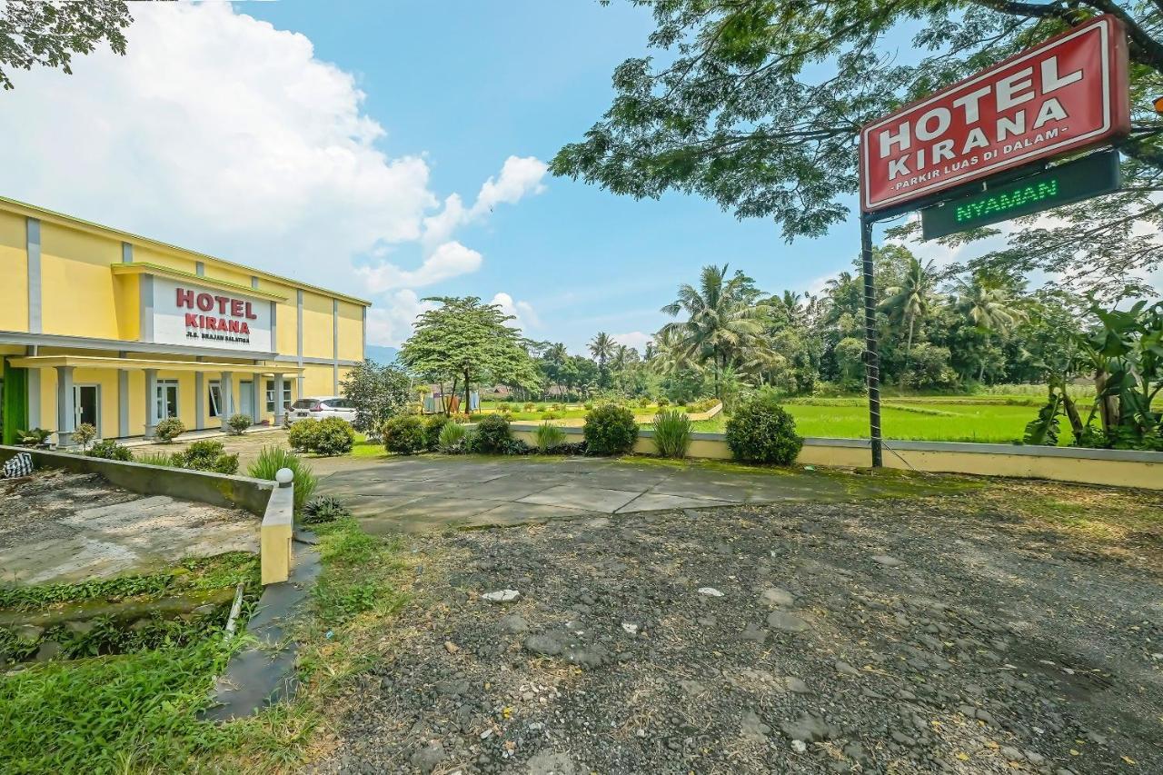 Oyo 92483 Hotel Kirana Salatiga Eksteriør billede